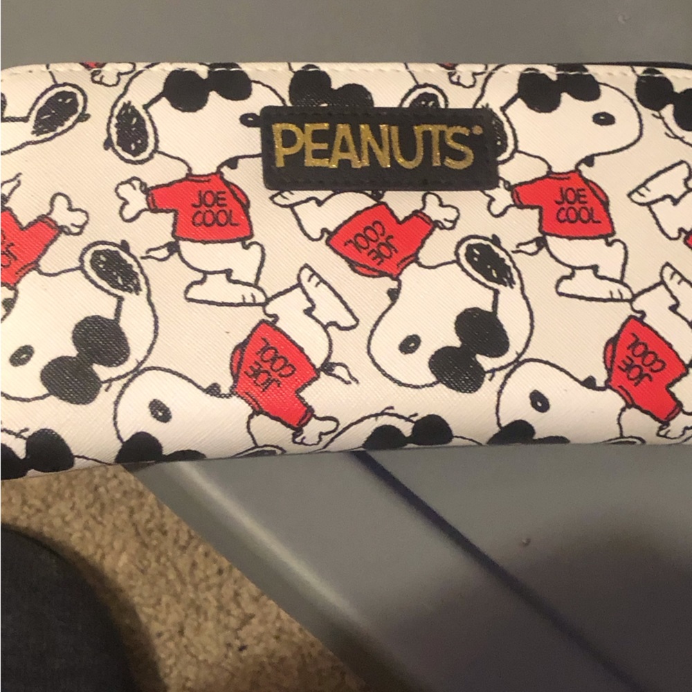 COPY - Never used peanuts wallet